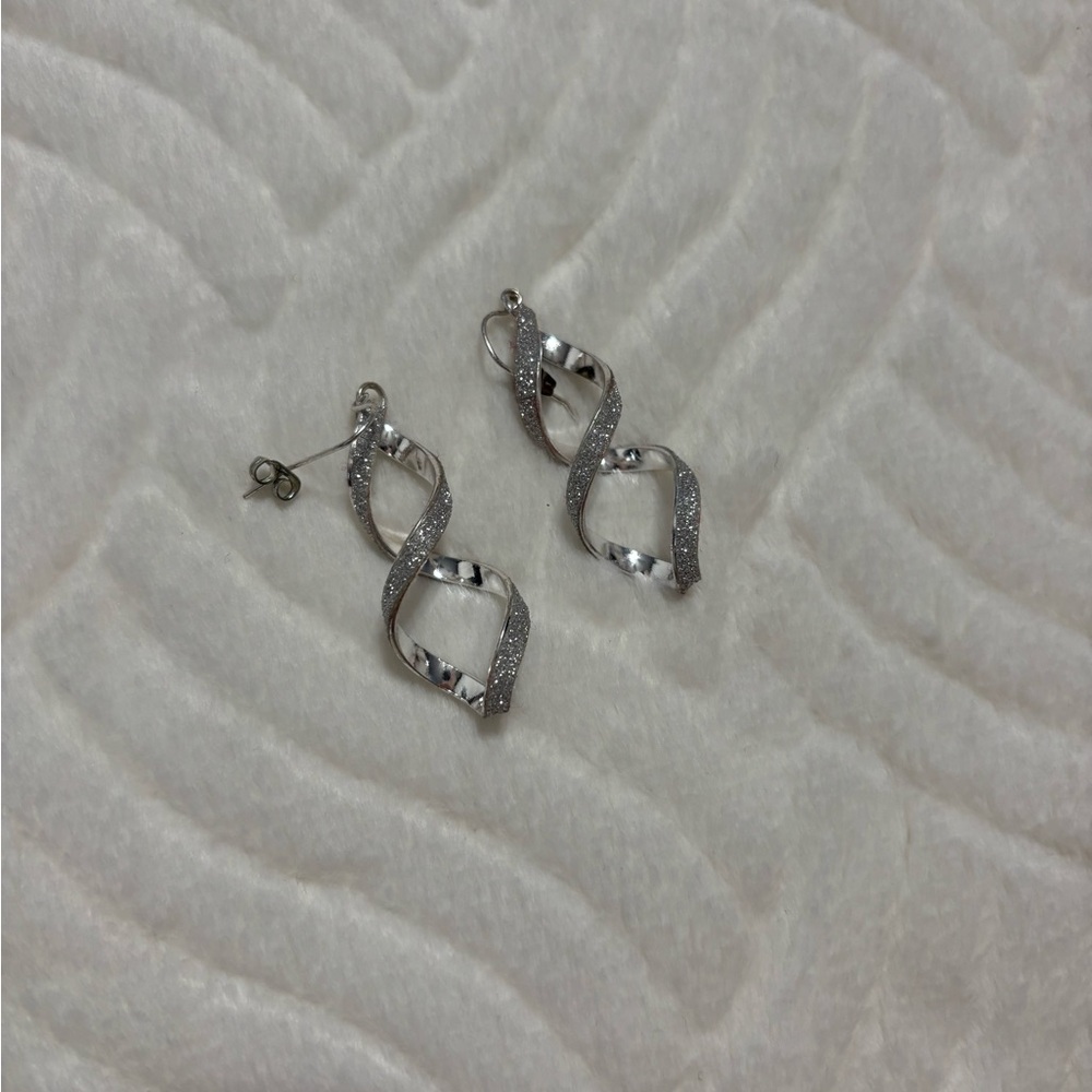 Vintage Elegant Silver Twisted Earrings